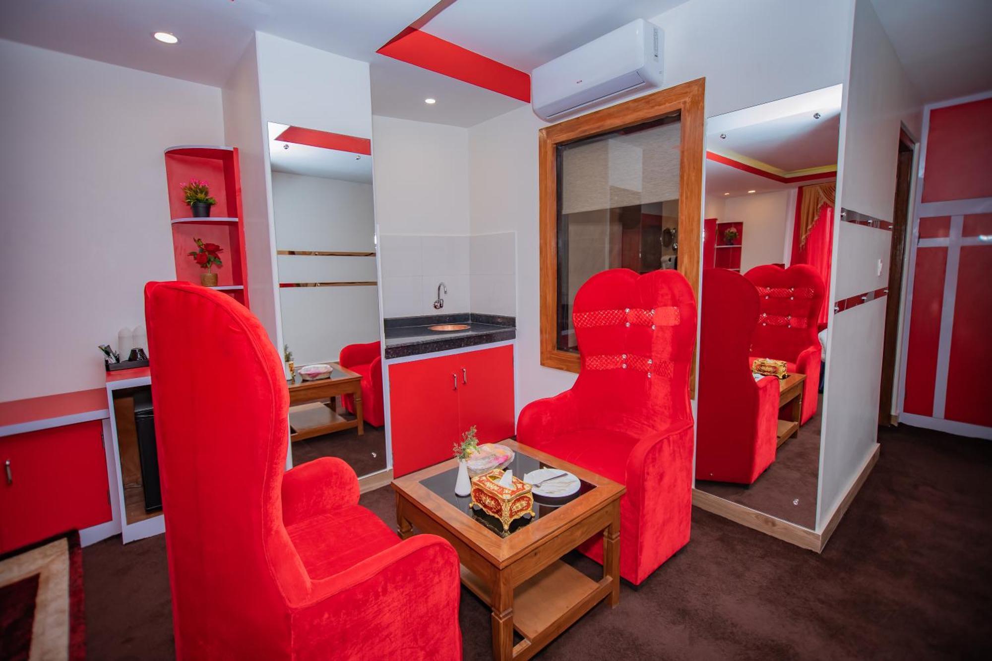 Hotel Pokhara Village & Spa Exterior photo