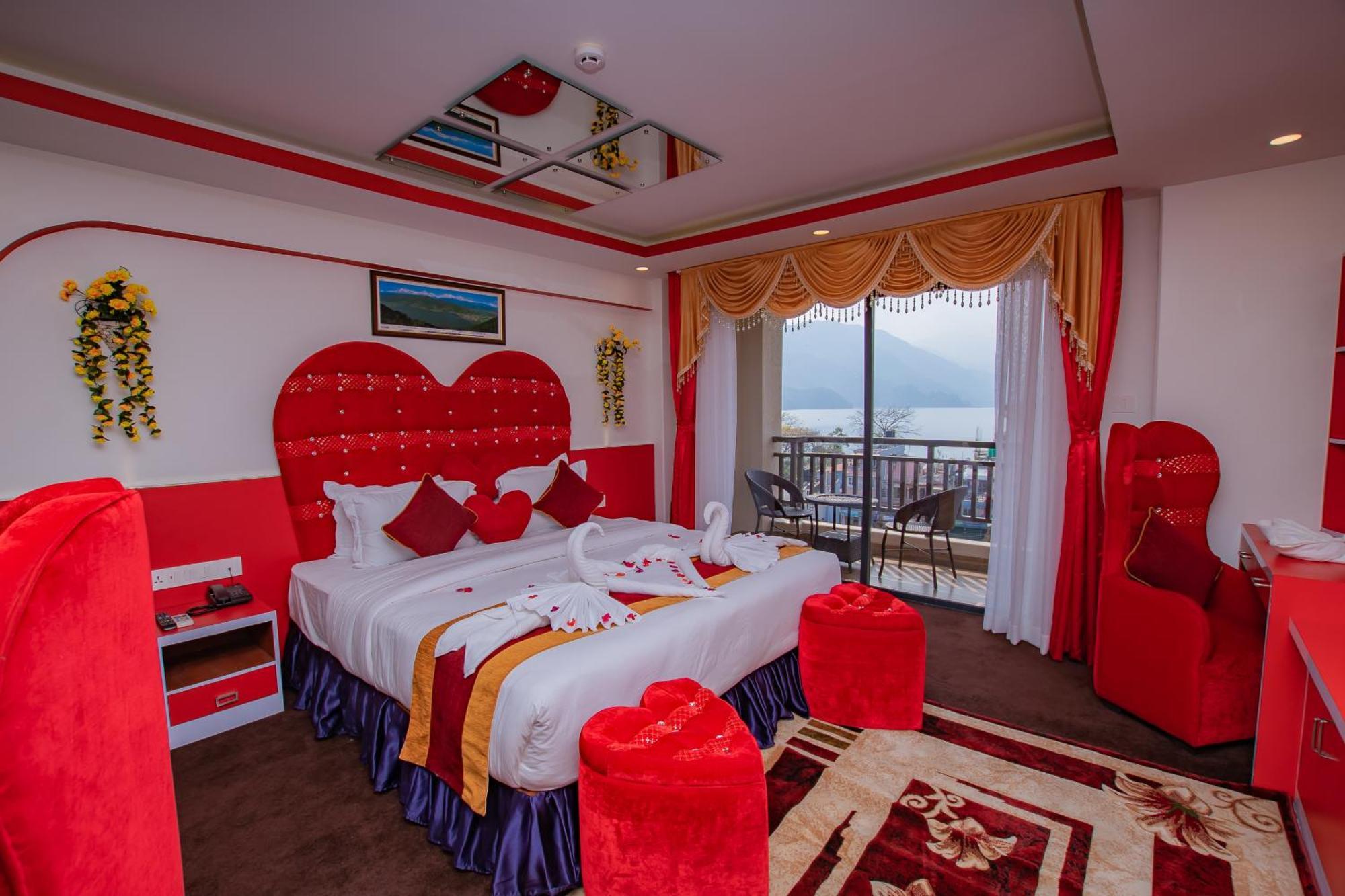 Hotel Pokhara Village & Spa Exterior photo