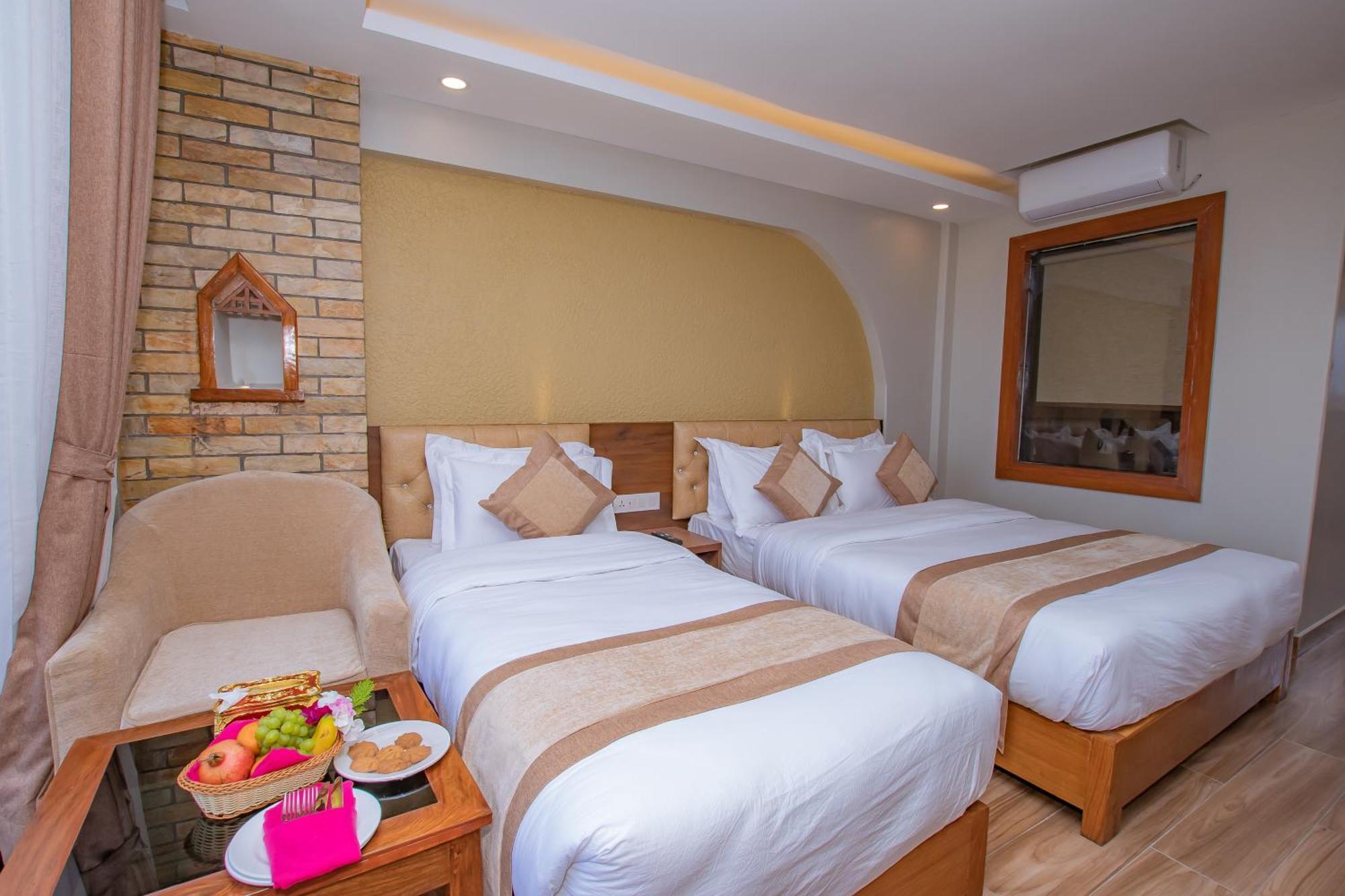 Hotel Pokhara Village & Spa Exterior photo