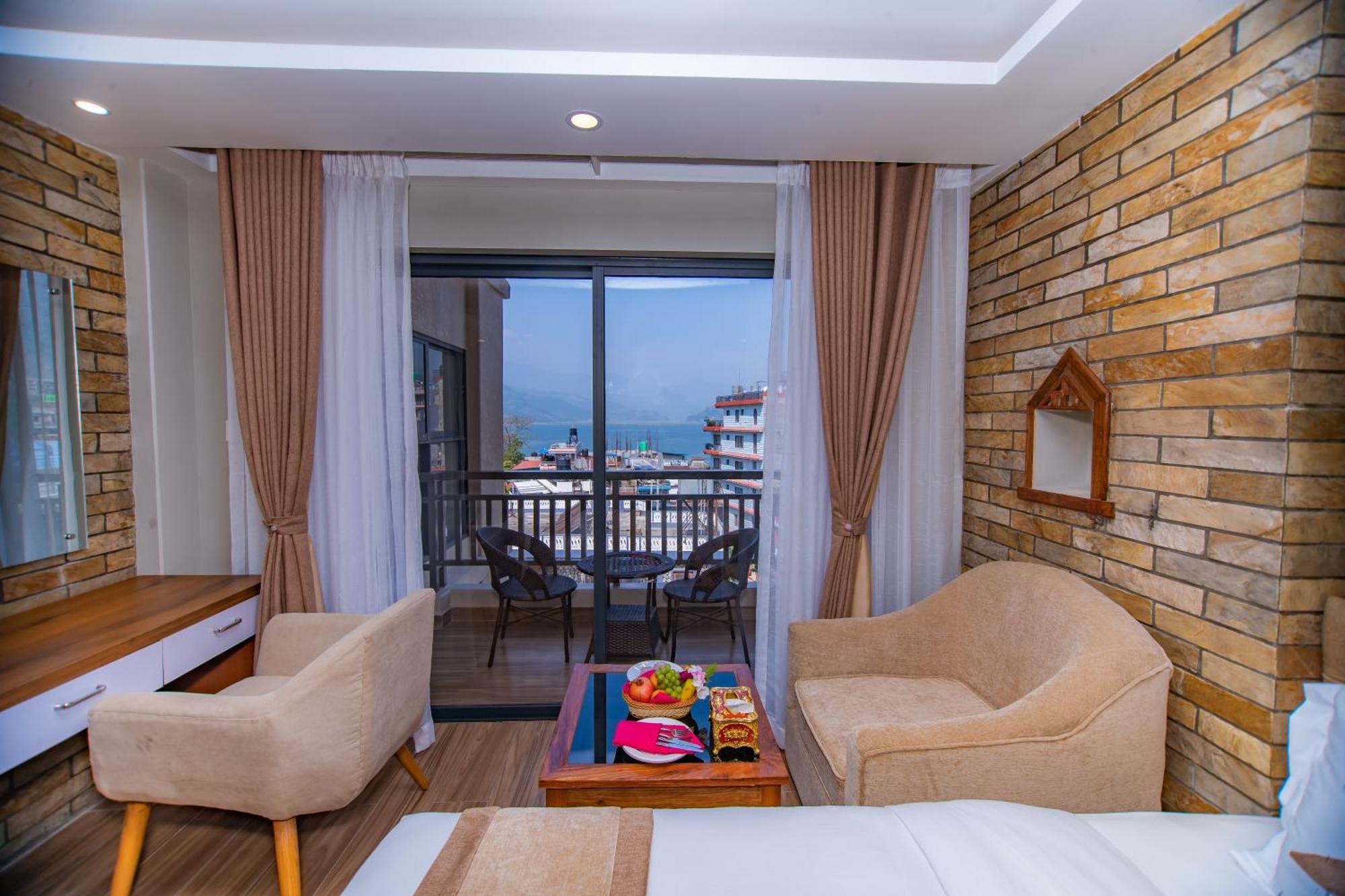 Hotel Pokhara Village & Spa Exterior photo