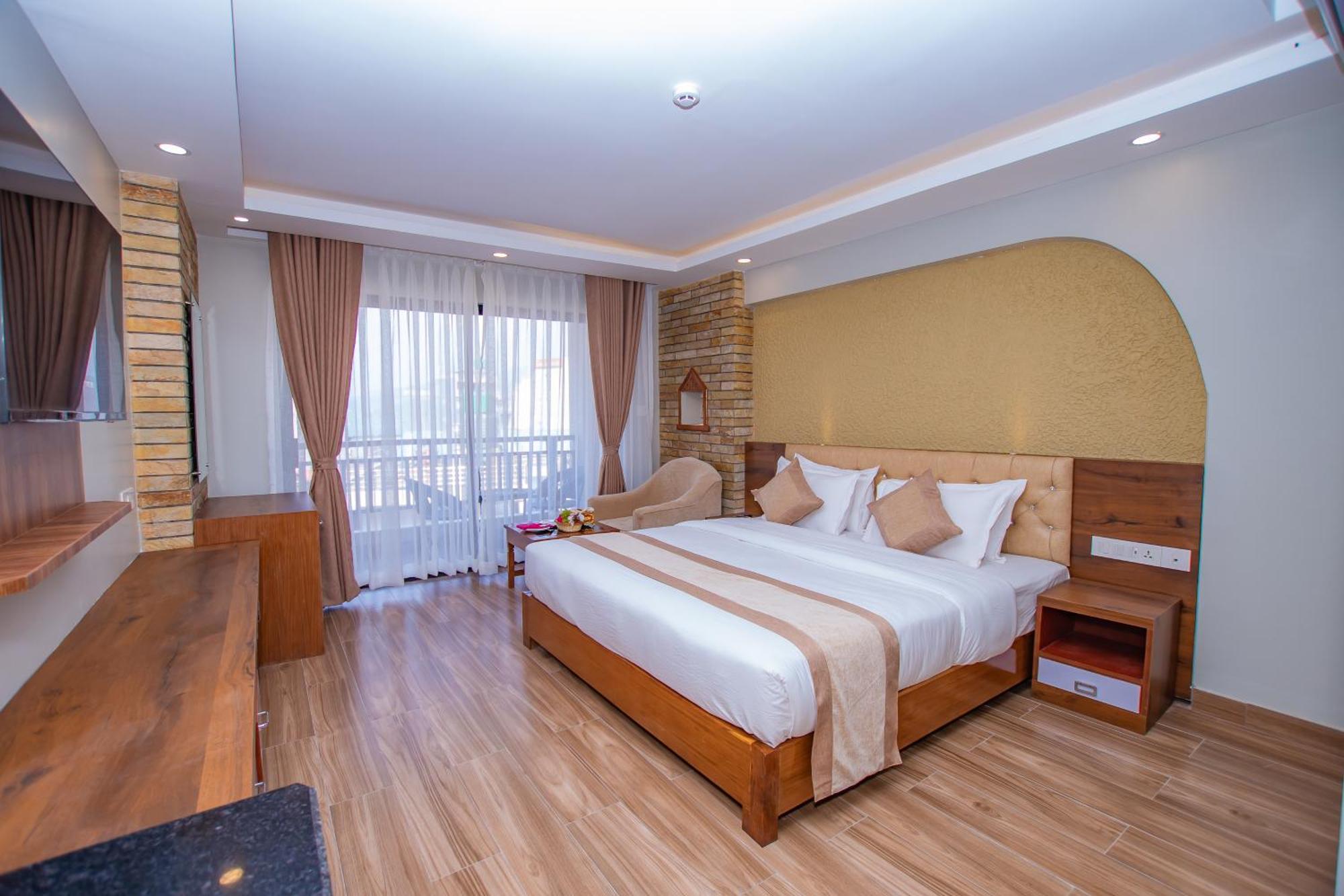 Hotel Pokhara Village & Spa Exterior photo