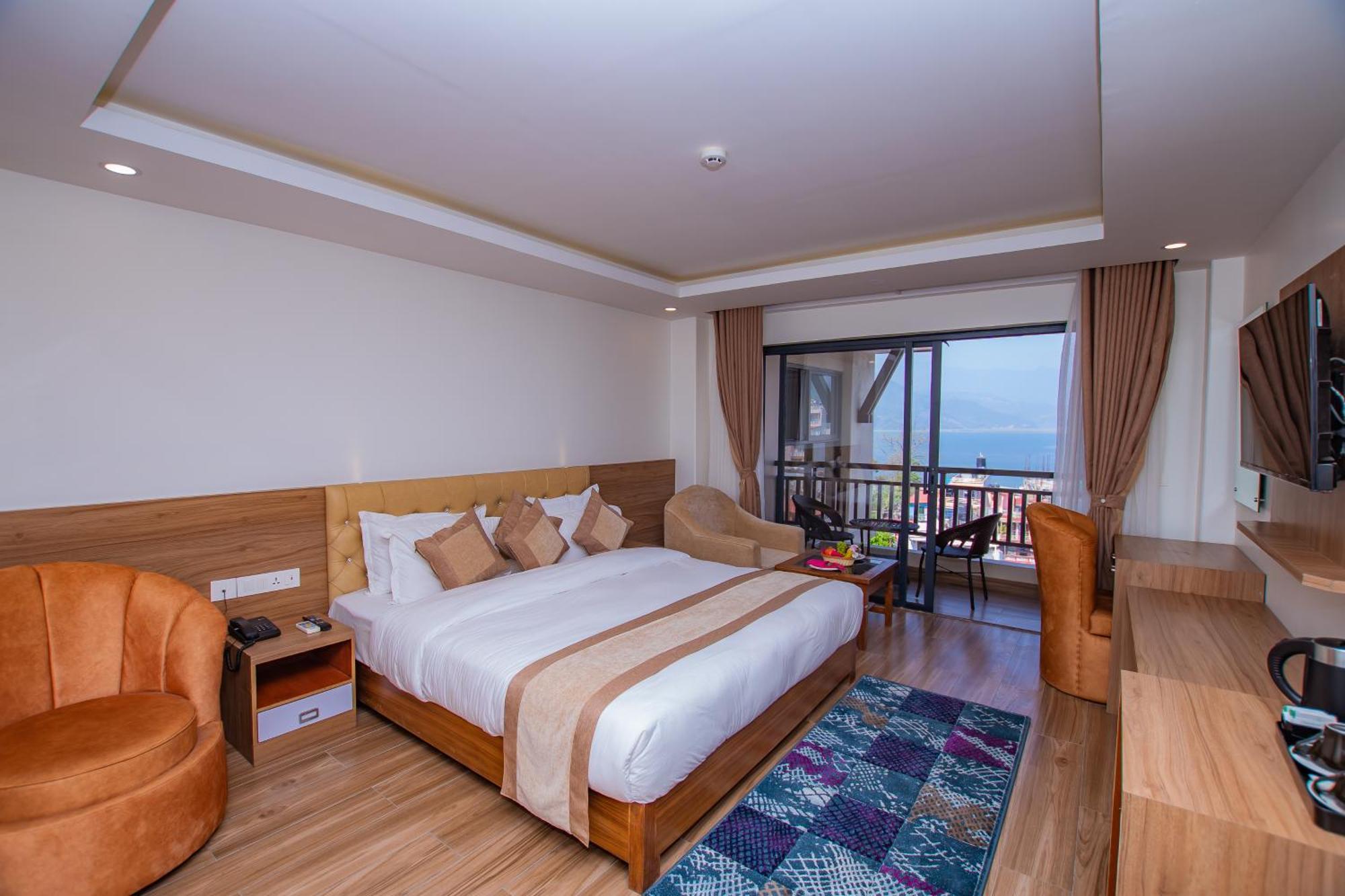 Hotel Pokhara Village & Spa Exterior photo
