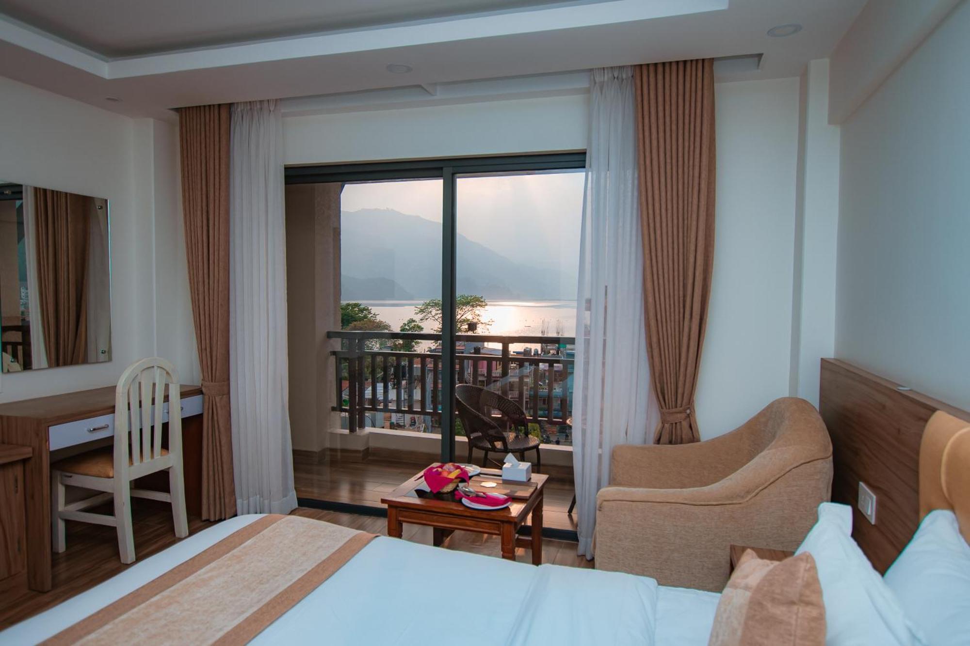 Hotel Pokhara Village & Spa Exterior photo